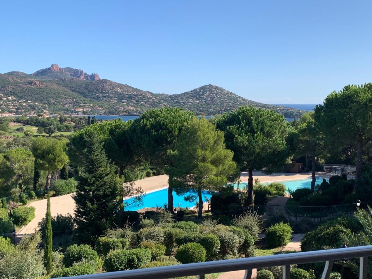 Saint Raphael, Cap Esterel Le Hameau. Vue Mer Buitenkant foto