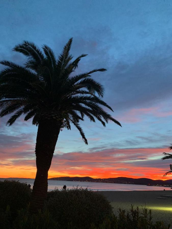 Saint Raphael, Cap Esterel Le Hameau. Vue Mer Buitenkant foto